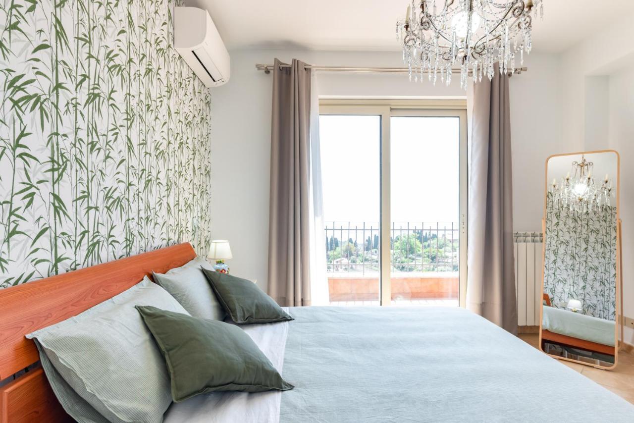 Taormina Panoramic Apartment With Parking المظهر الخارجي الصورة